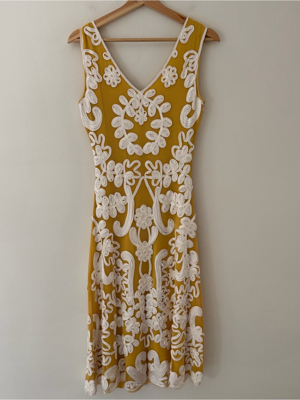Sundance Dress Midi Mesh Appliqué Sleeveless Yellow Size Small Wedding Guest - Picture 2 of 10